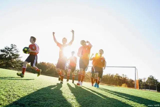 中超赛程更新：关注榜首之争,