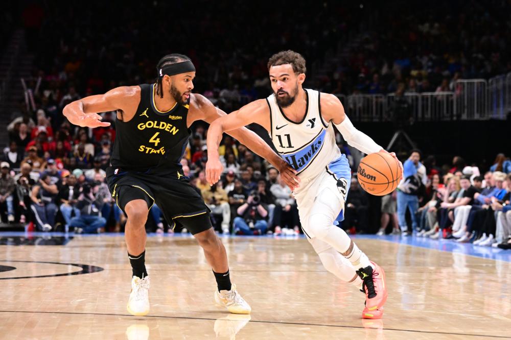 官宣喜讯！东契奇二娃出生引热议 湖人官方祝贺詹姆斯发声：恭喜兄弟